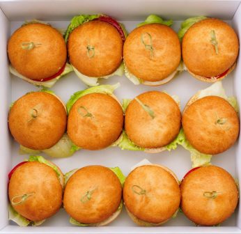 BOX БОКС МІНІ-БУРГЕРІВ З РВАНОЮ ІНДИЧКОЮ